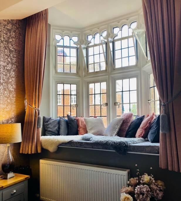 The Most Central Apartment In Canterbury Stunning Interiors, Fully Equipped, City Views And Free Wifi! Dış mekan fotoğraf