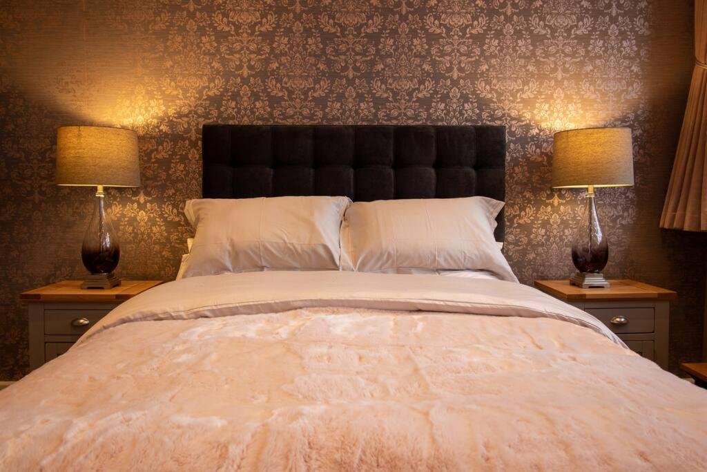 The Most Central Apartment In Canterbury Stunning Interiors, Fully Equipped, City Views And Free Wifi! Dış mekan fotoğraf