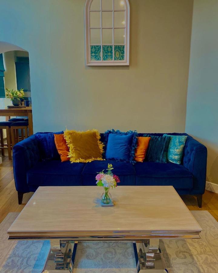 The Most Central Apartment In Canterbury Stunning Interiors, Fully Equipped, City Views And Free Wifi! Dış mekan fotoğraf
