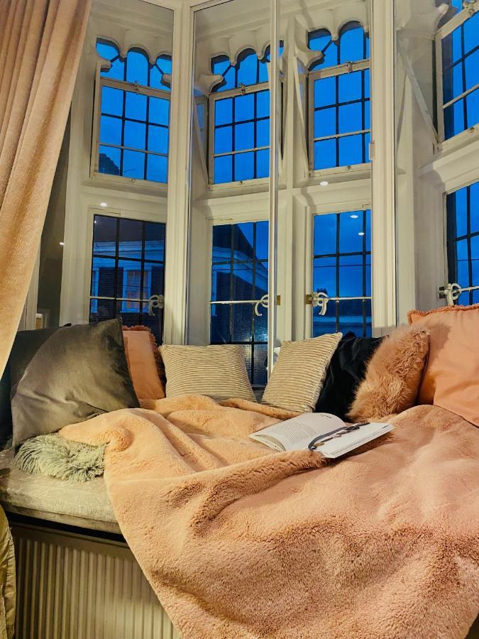 The Most Central Apartment In Canterbury Stunning Interiors, Fully Equipped, City Views And Free Wifi! Dış mekan fotoğraf