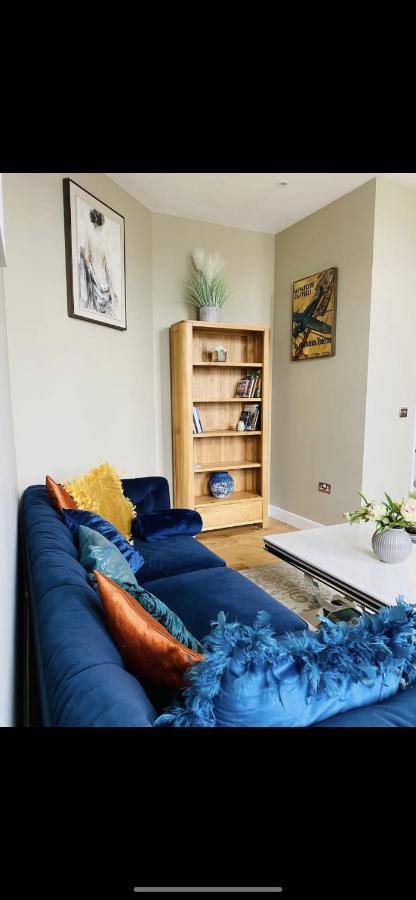The Most Central Apartment In Canterbury Stunning Interiors, Fully Equipped, City Views And Free Wifi! Dış mekan fotoğraf
